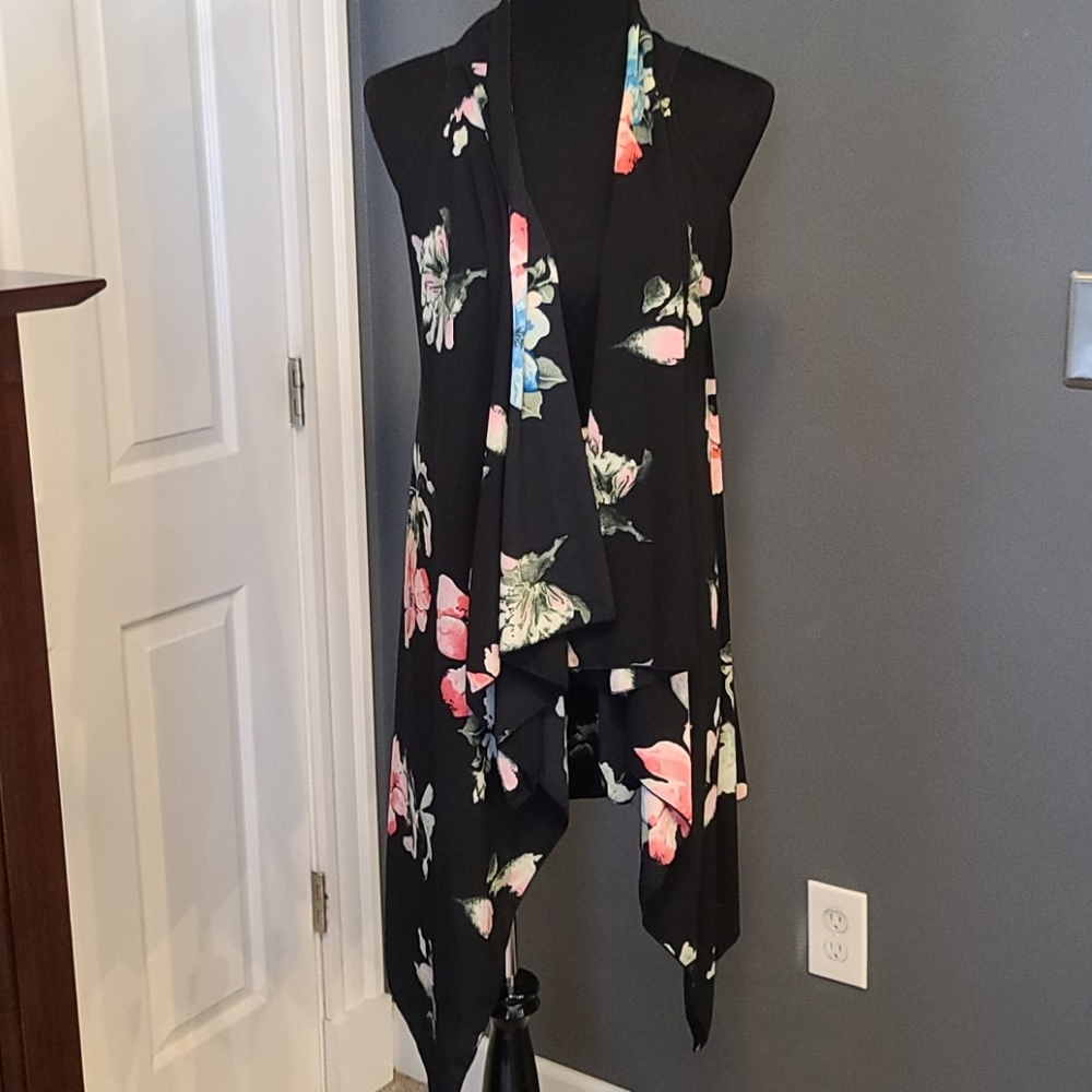 Sleevless long cardigam